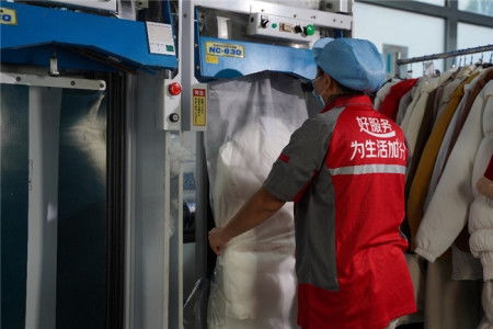 京东洗衣举办工厂开放日 以科技与服务双轮驱动，引领行业创新与社会责任同行